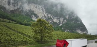 ScalTT de Scania tiene nuevo taller en Manresa Scania Assistance celebra 25 años