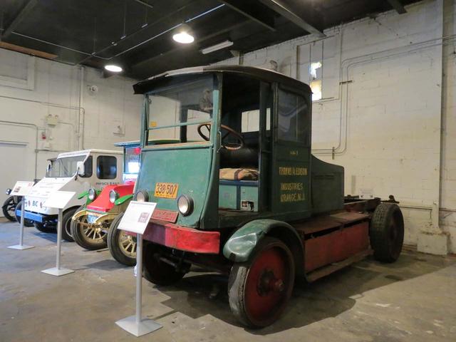 Tractora eléctrica del año 1924 marca Walker Electric Truck.