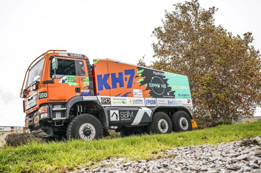 KH-7 ECOVERGY Team y su camión híbrido en el Dakar 2024