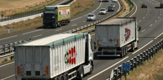 TOP 5  Camiones MÁS FIABLES con mayor VIDA ÚTIL TOP 5 camiones con mayor vida útil trabajando en la carretera