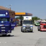 En RUTA con camiones CLÁSICOS PESADOS CyL Gracias a los Clásicos Pesados CyL esta imagen nos devuelve a los años 80 del siglo XX.