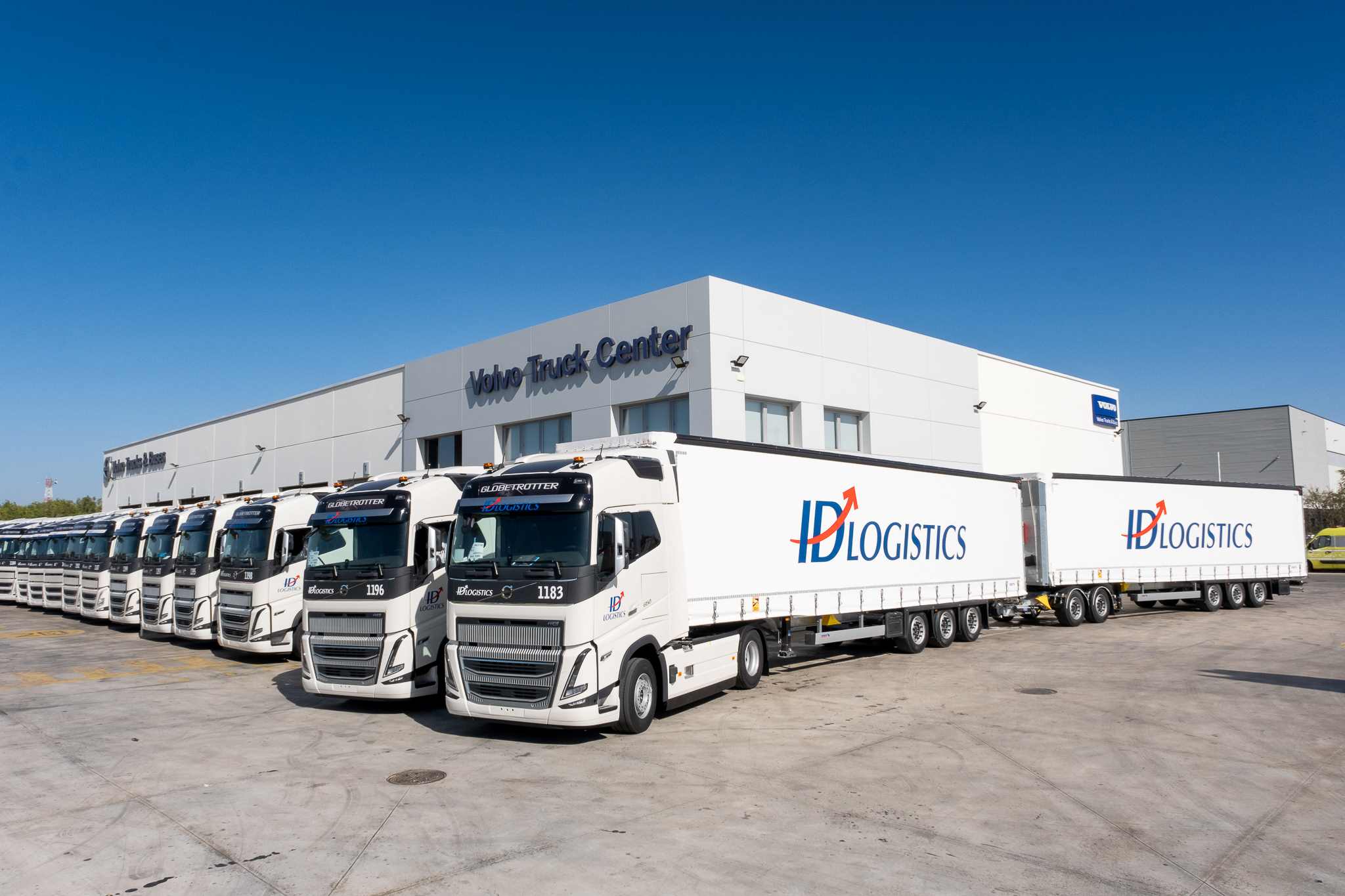 La flota de ID Logistics incorpora 30 nuevas tractoras FH ISAVE y FM Electric de Volvo Trucks.