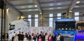Talleres CHOLO celebra 50 años con el Transporte Talleres Cholo sigue siendo una empresa familiar, cconcesionario oficial en Santiago de Compostela de DAF Trucks tras 50 años de actividad.