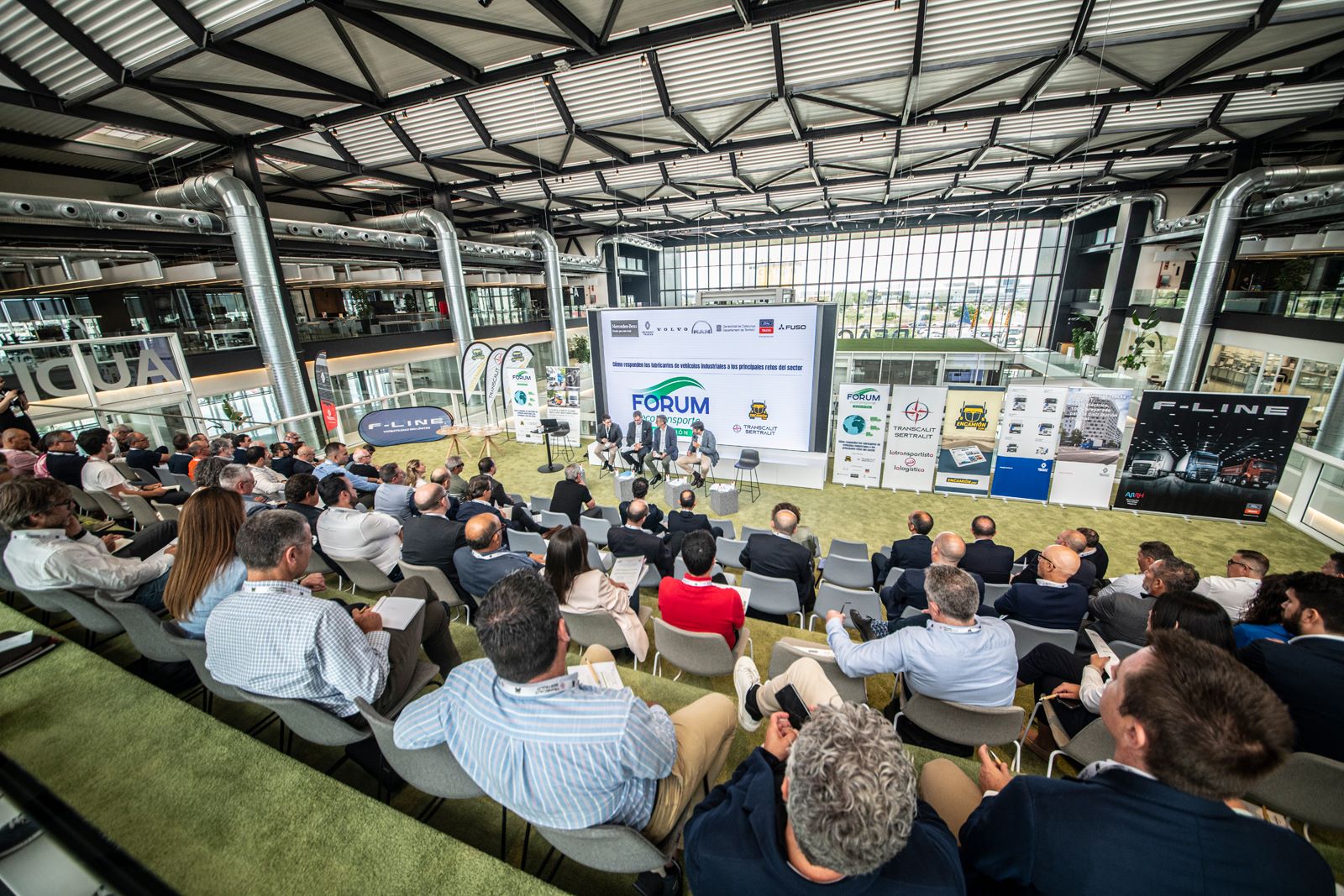 El Sexto Fórum ECOTRANSPORTE organizado desde Encamion.com y TRANSCALIT se ha celebrado en el DFactory de la Zona Franca en Barcelona.