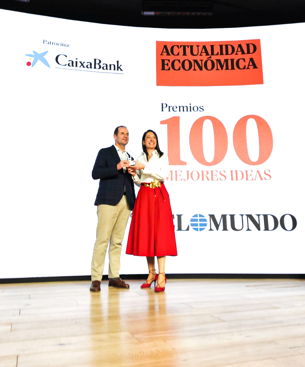 WoMAN premio "Las 100 Mejores Ideas"