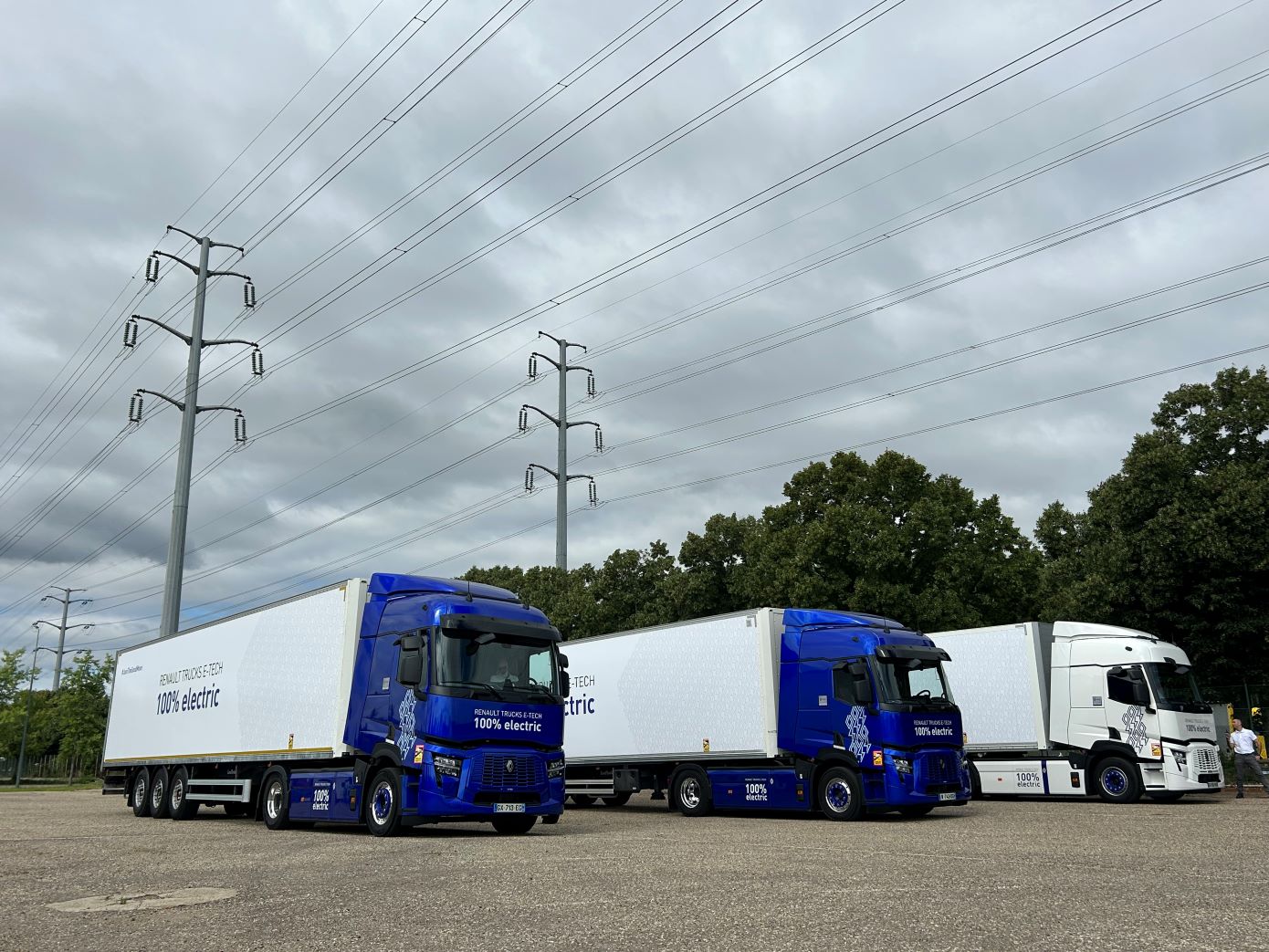 Renault Trucks extiende su gama de vehículos eléctricos E-Tech hasta las 50 toneladas de capacidad total. 