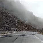Derrumbe colapsa la autopista AP 66 y corta el tráfico entre Asturias y León. Un derrumbe colapsa la autopista AP 66 y corta el tráfico entre Asturias y León.