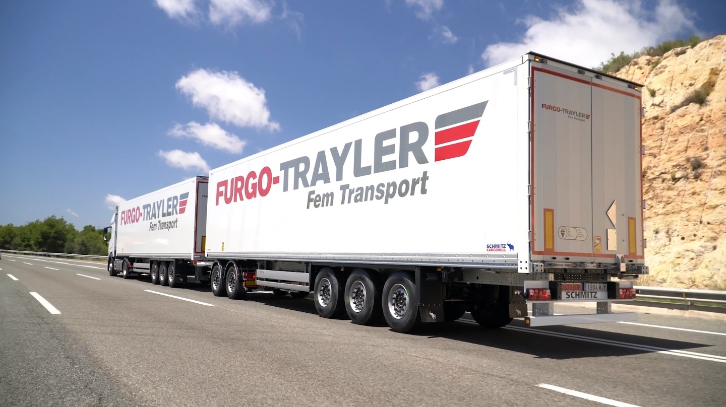 25 semis Schmitz Cargobull para Furgo-Trayler