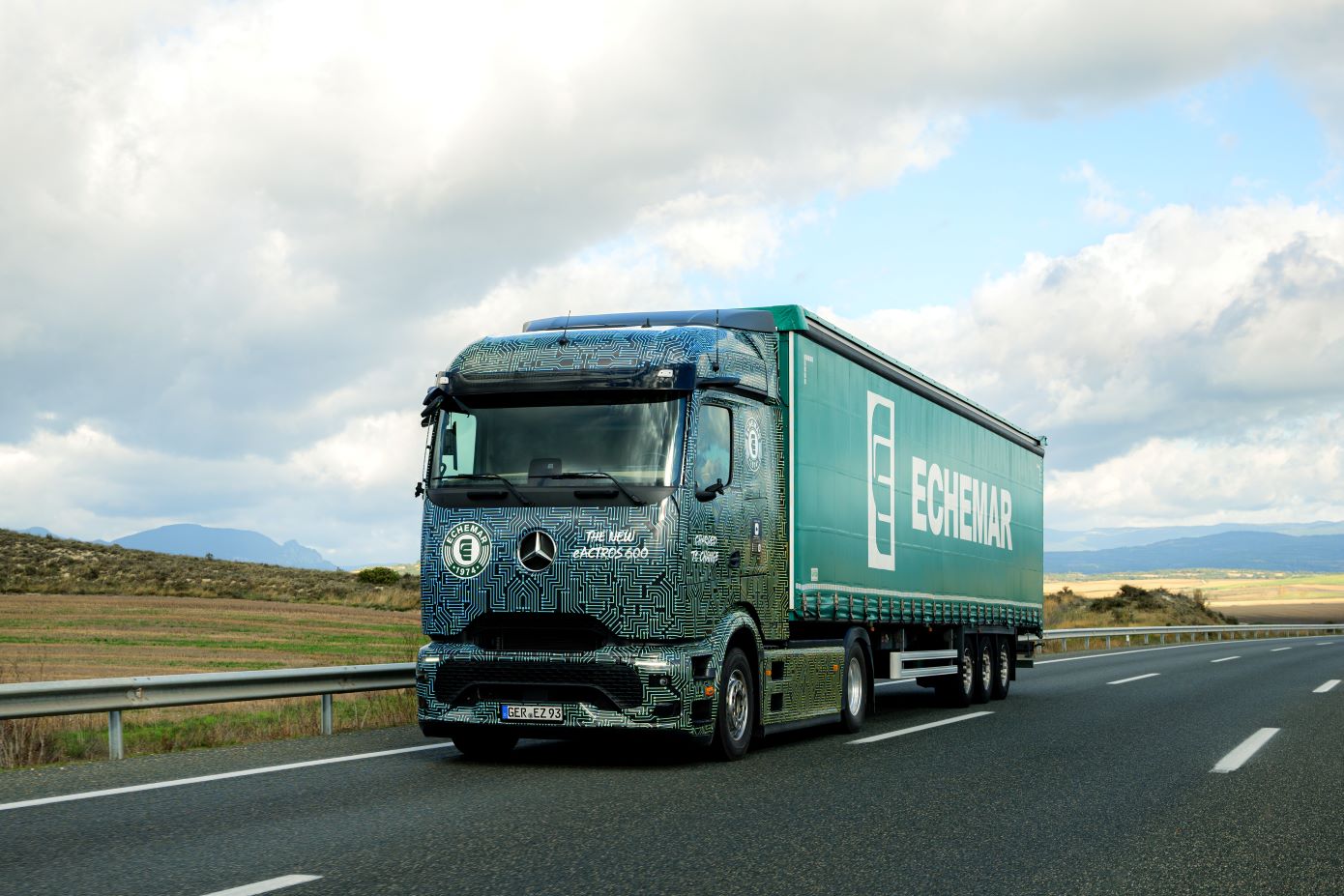 Transportes Echemar prueba el primer eActros 600 de España