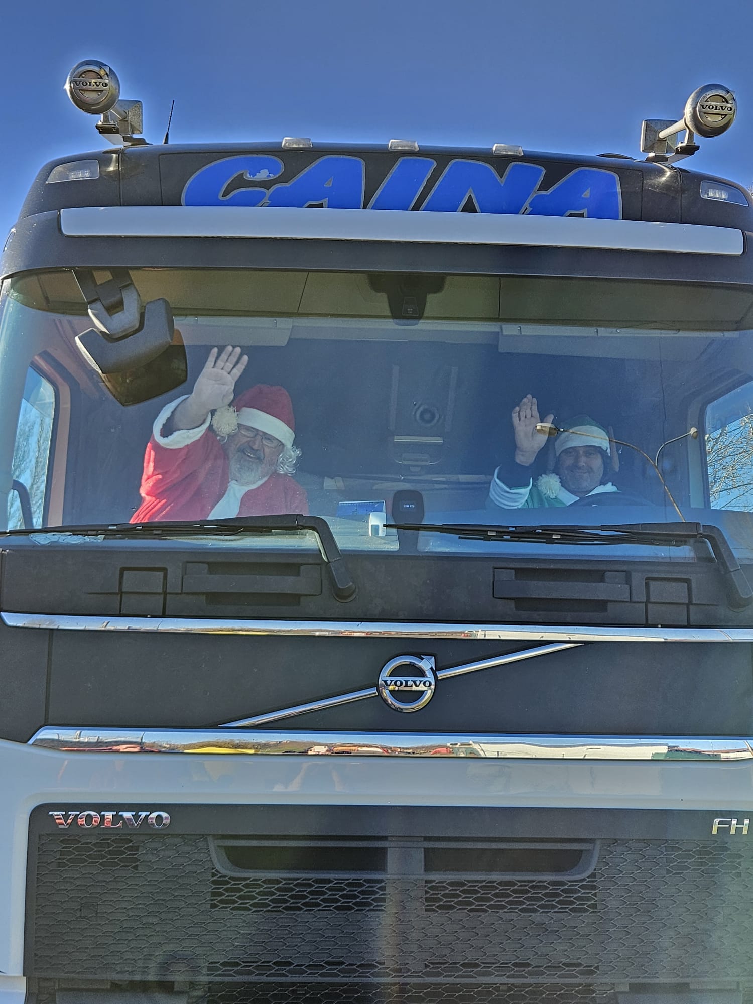 El Papá Noel más camionero os felicita encamionaut@s