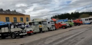 Concentración camiones clásicos en recuerdo a Rogelio Cerezales Más de cuarenta camiones clásicos junto a un centenar de amigos y aficionados se reunieron en El Bierzo leonés para recordar a Rogelio Cerezales.