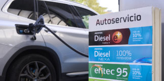 ¿Un transporte sin emisiones utilizando motores diésel? Repsol ofrece en más de 1.000 estaciones de servicio su combustible diésel de origen renovable.