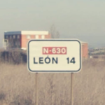 León 14 profecía papal o señal de tráfico Leon 14 señal o profecía en la N-630 llegando a la capital leonesa.
