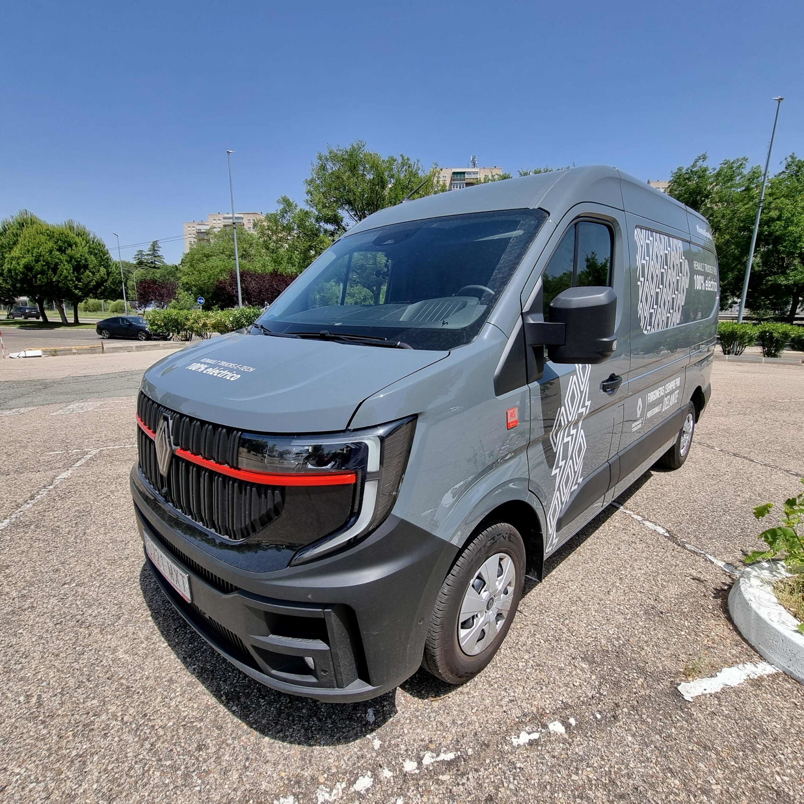 Renault Master E-Tech 145 CV y hasta 461 kilómetros de autonomía en transporte ligero eléctrico. Renault Master E-Tech 145 CV y hasta 461 kilómetros de autonomía en transporte ligero eléctrico.