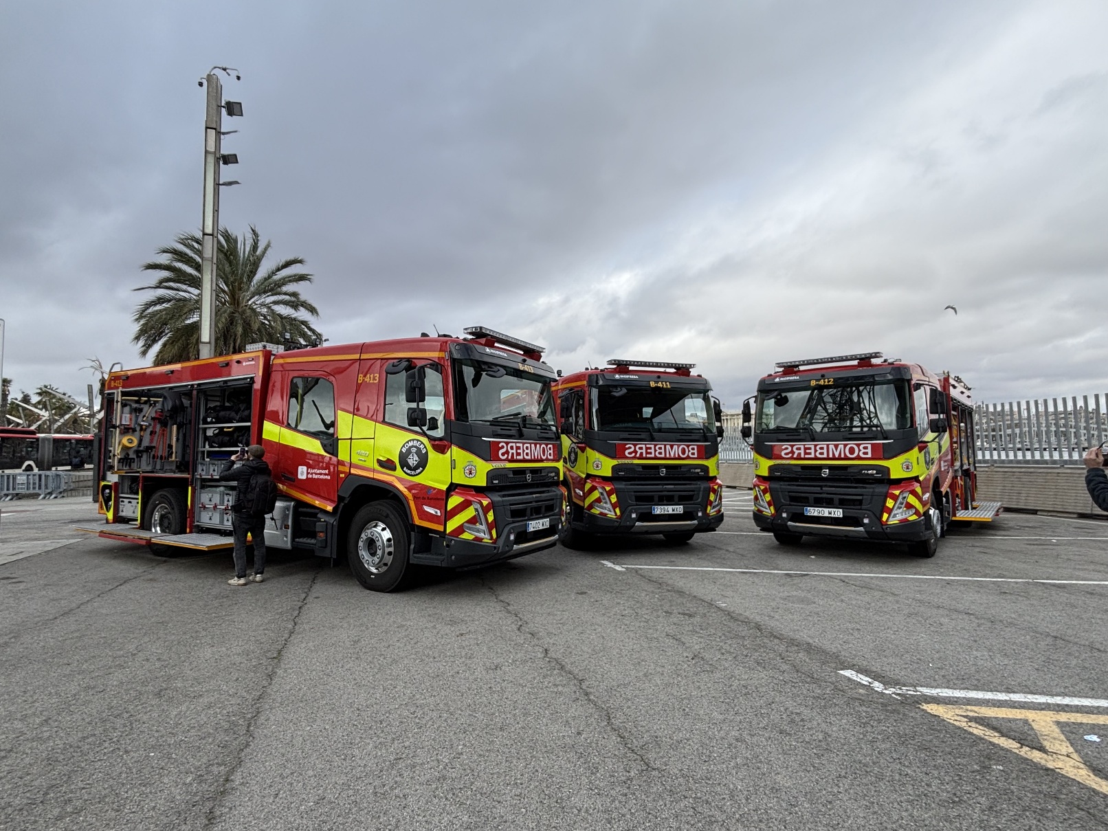 Nuevos Volvo Trucks FM para los Bomberos de Barcelona Nuevos Volvo Trucks FM para los Bomberos de Barcelona