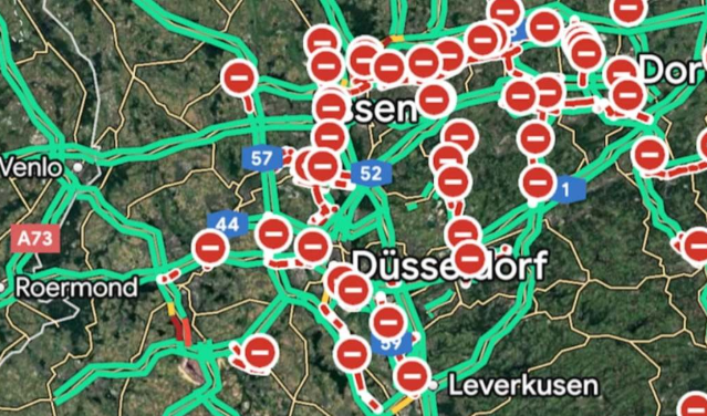 Un error en los navegadores con información GPS de Google Maps causa atascó gigantesco. Un error en los navegadores con información GPS de Google Maps causa atascó gigantesco.