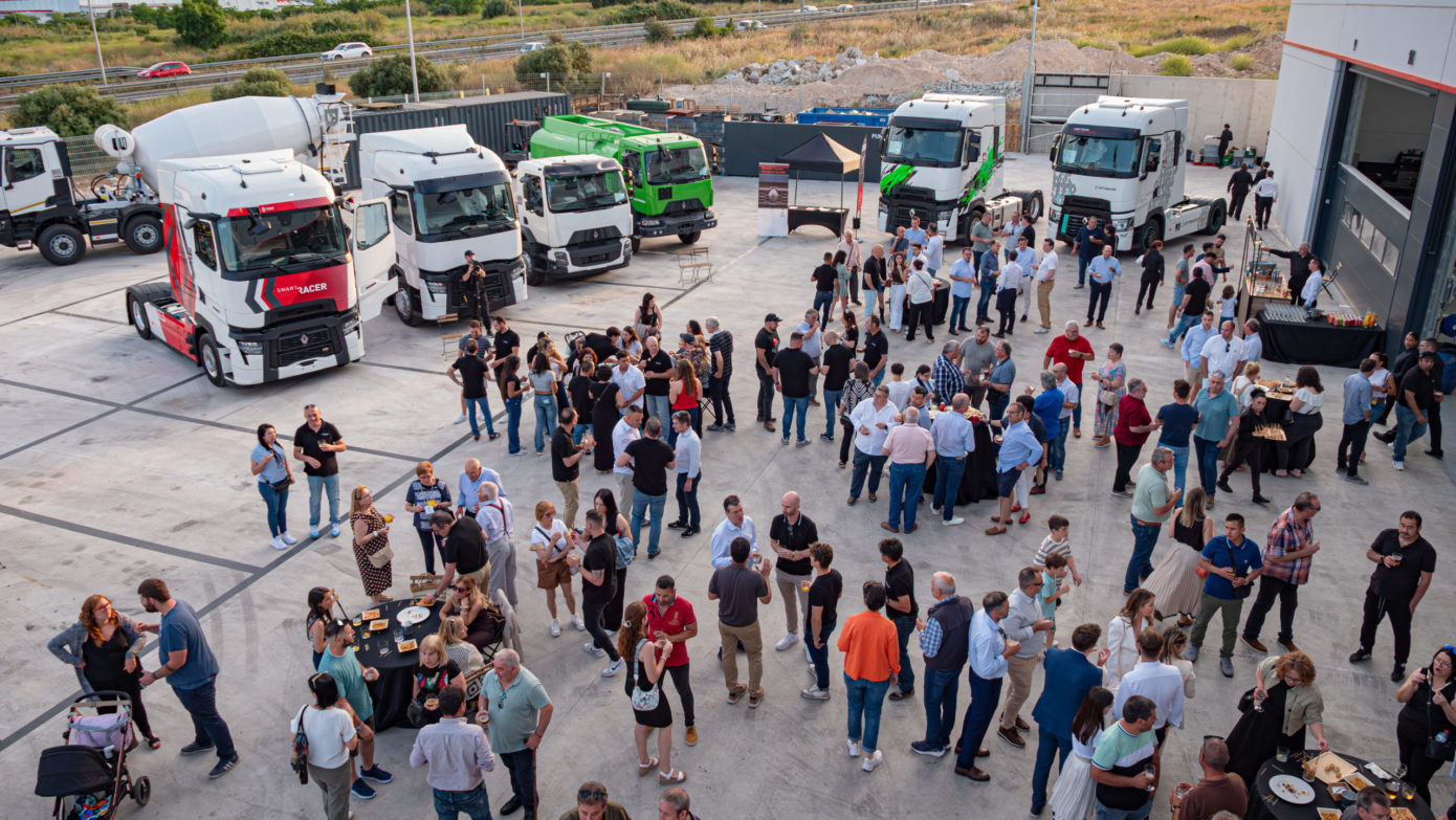 Grupo Agón crece para Renault Trucks España Grupo Agón crece para Renault Trucks España