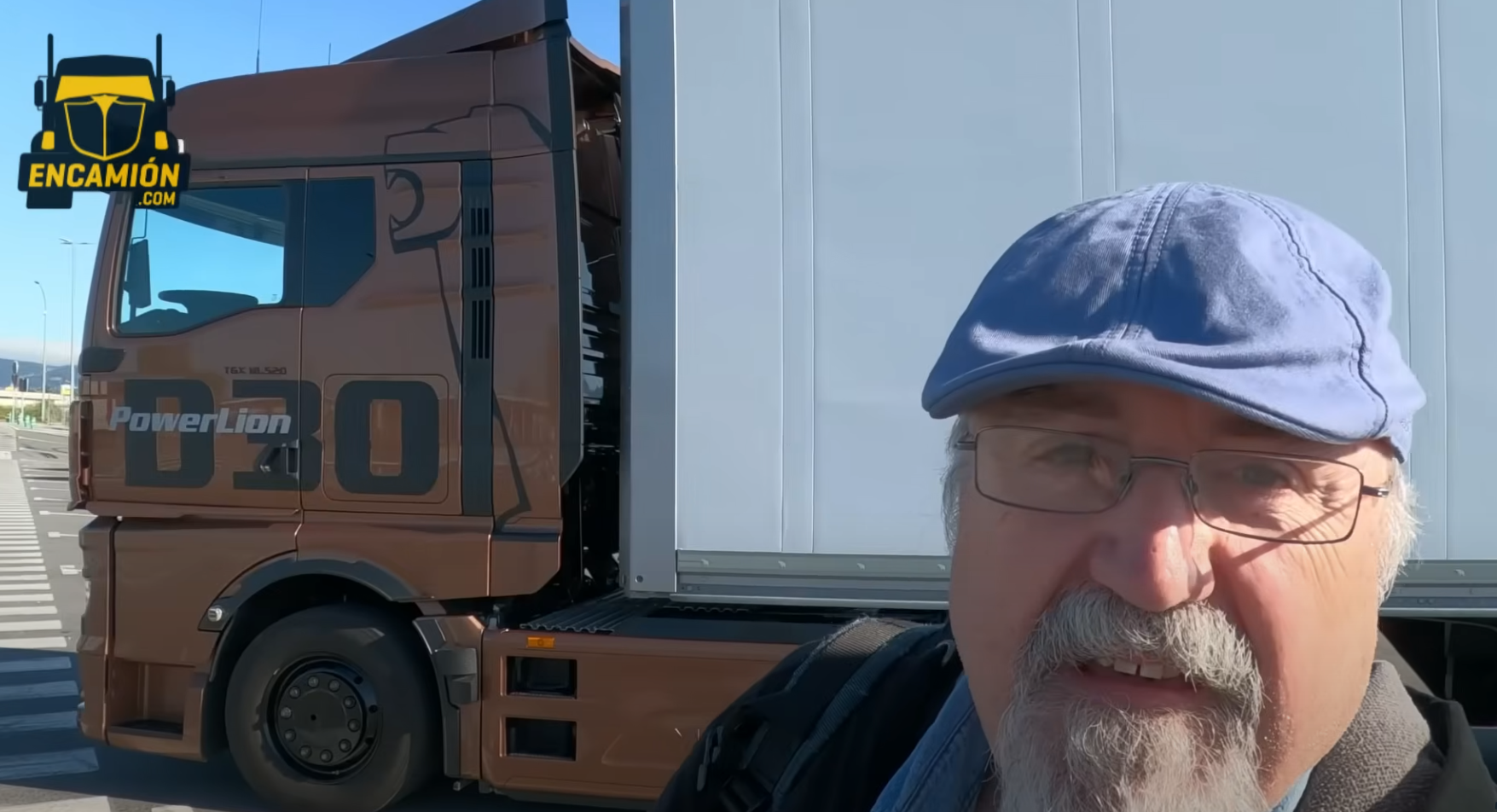Nos ha gustado tanto el ocnfort de mrcha del MAN TGX D30 PowerLion como el buen rendimeinto de su mecánica D30. Nos ha gustado tanto el ocnfort de mrcha del MAN TGX D30 PowerLion como el buen rendimeinto de su mecánica D30.