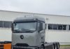 CAMIONES ELÉCTRICOS eActros 400 y eActros 600 Mercedes Benz Trucks incrementa la gama de modelos Mercedes Benz eActros con cabina Procabin, espejos y chasis cuatro ejes rígido 8X2.