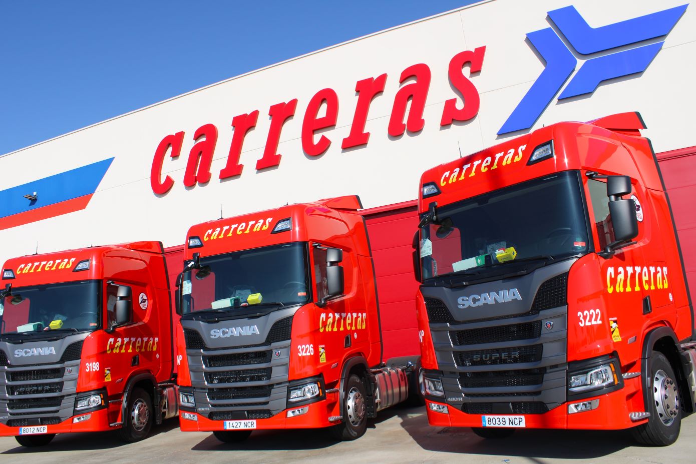104 Scania para Carreras Grupo Logístico