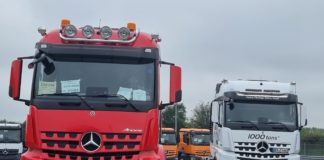 Los camiones MERCEDES BENZ TRUCKS más especiales y de mayor capacidad ¿LOS CONOCES? Transformaciones de los Mercedes Benz Trucks Arocs permiten manejar pesos totales de la combinación de hasta 1.000 toneladas.