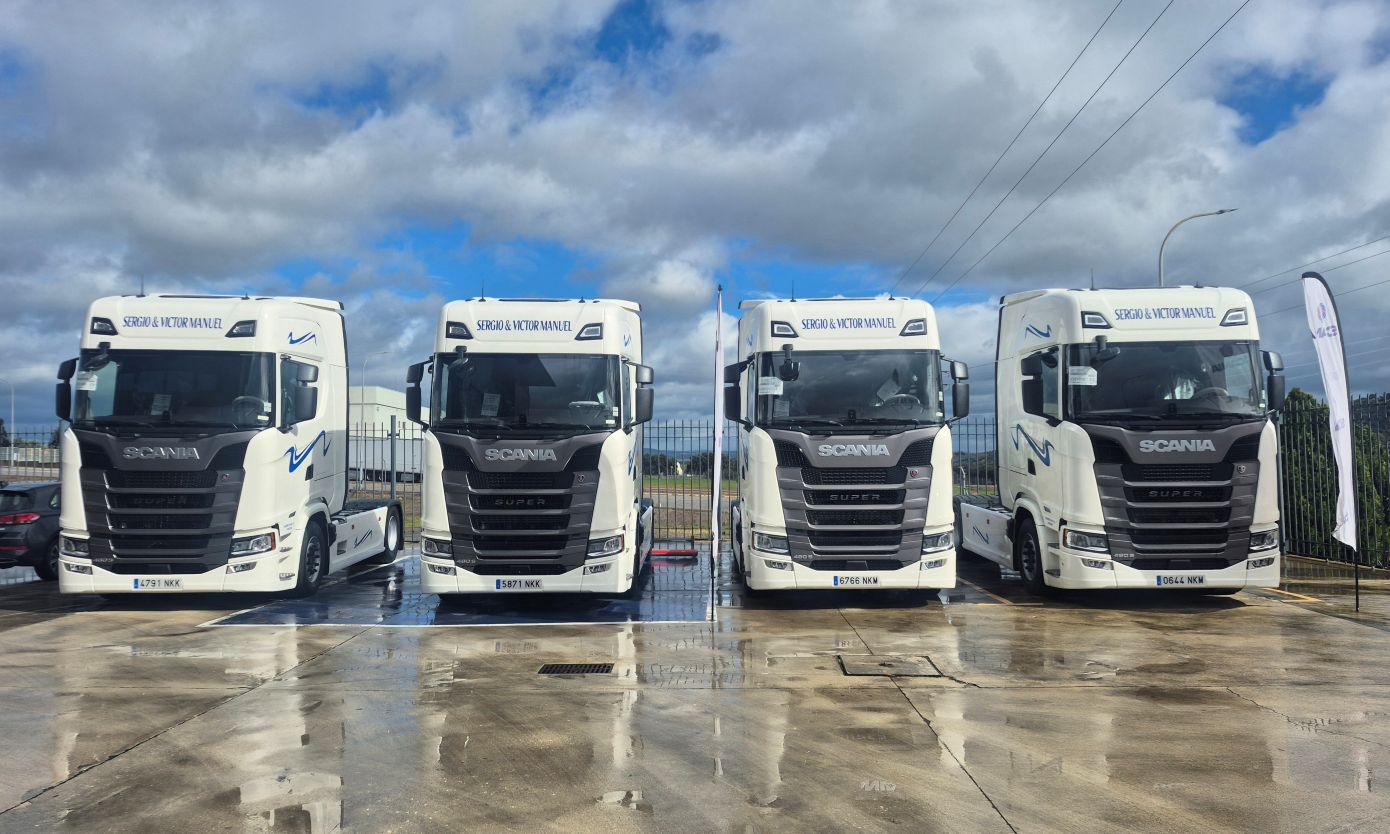 Interpecamo suma 4 tractoras Scania Interpecamo suma 4 tractoras Scania