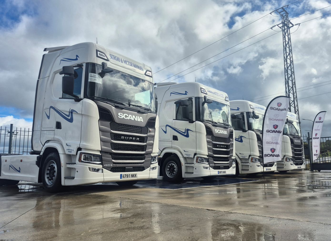 Interpecamo suma 4 tractoras Scania