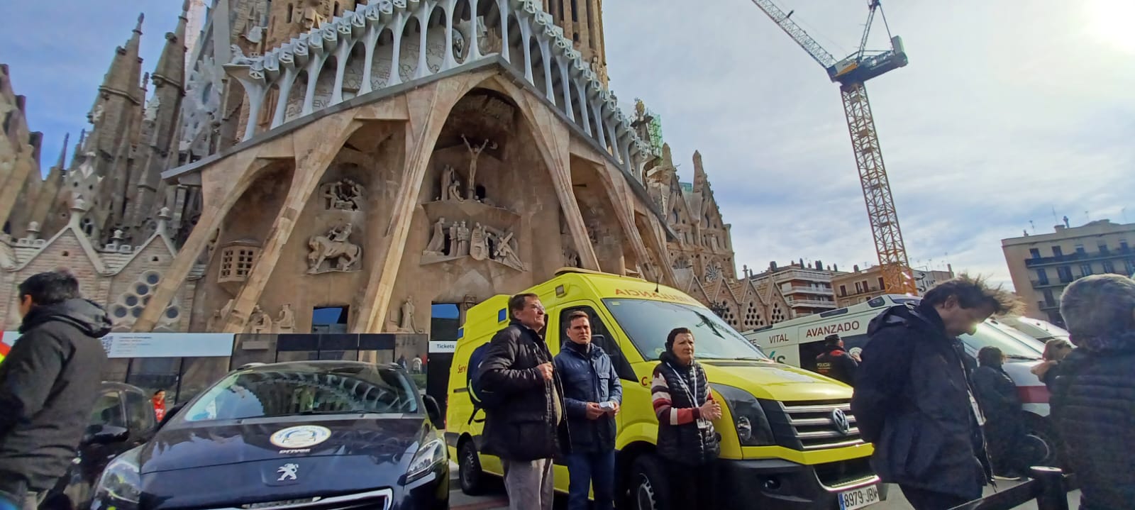 La Caravana de la Bondad está formada mayoritariamente por ambulancias con destino a Odessa, Ucrania.