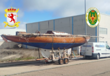 Normativa de transporte, barco pirata en la carretera