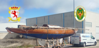 Normativa de transporte, barco pirata en la carretera