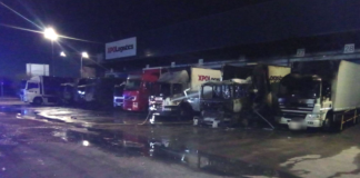 Seis camiones calcinados en el Centro de Transportes de Benavente