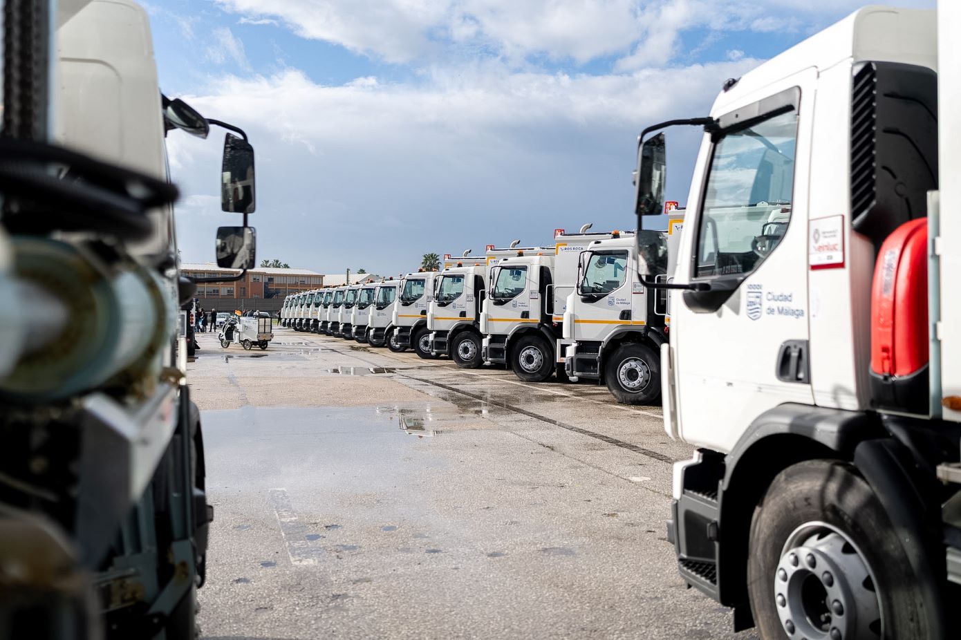 Renault Trucks entrega 33 vehículos a LIMASAM