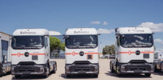 Baltransa renueva con 25 Actros ProCabin