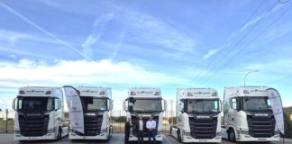 SKA Logistik con Scania V8