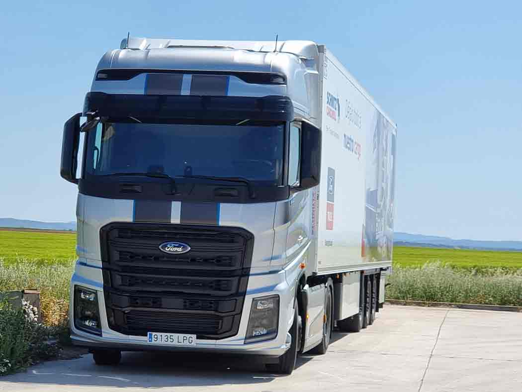 TOP 10 prueba Ford F-Max Blackline, un camión con excelente equipamiento y muy buenas prestaciones para sus 500 CV.