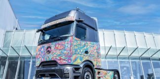 Mercedes-Benz Actros L Art Edition
