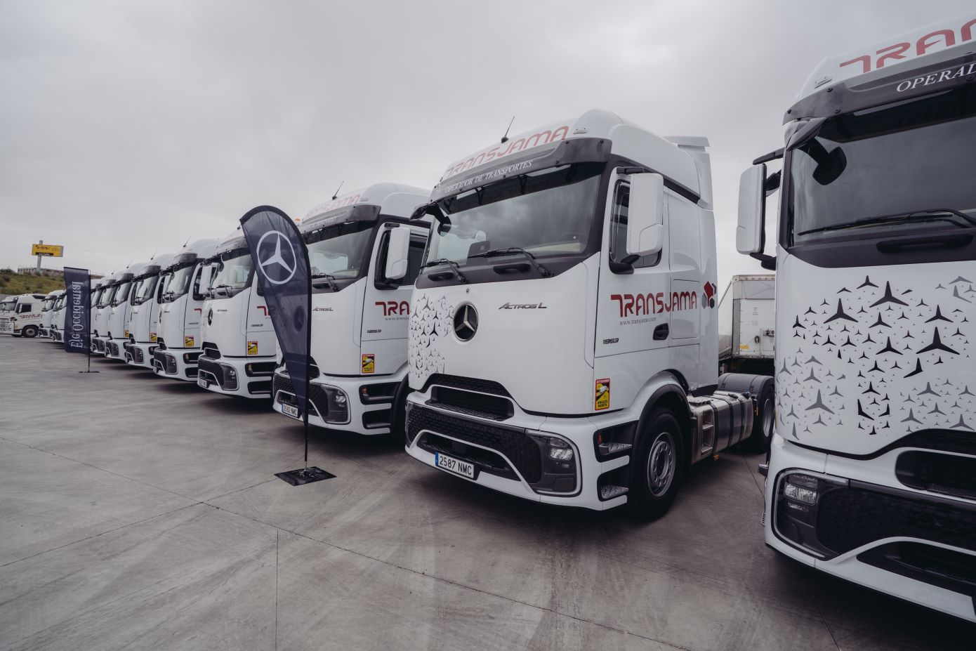 O.T. Transjama estrena 22 Mercedes-Benz Actros ProCabin