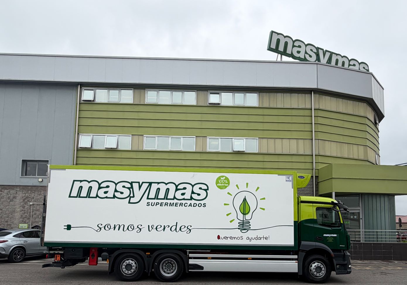 Supermercados masymas suma su cuarto camión 100% eléctrico en Asturias