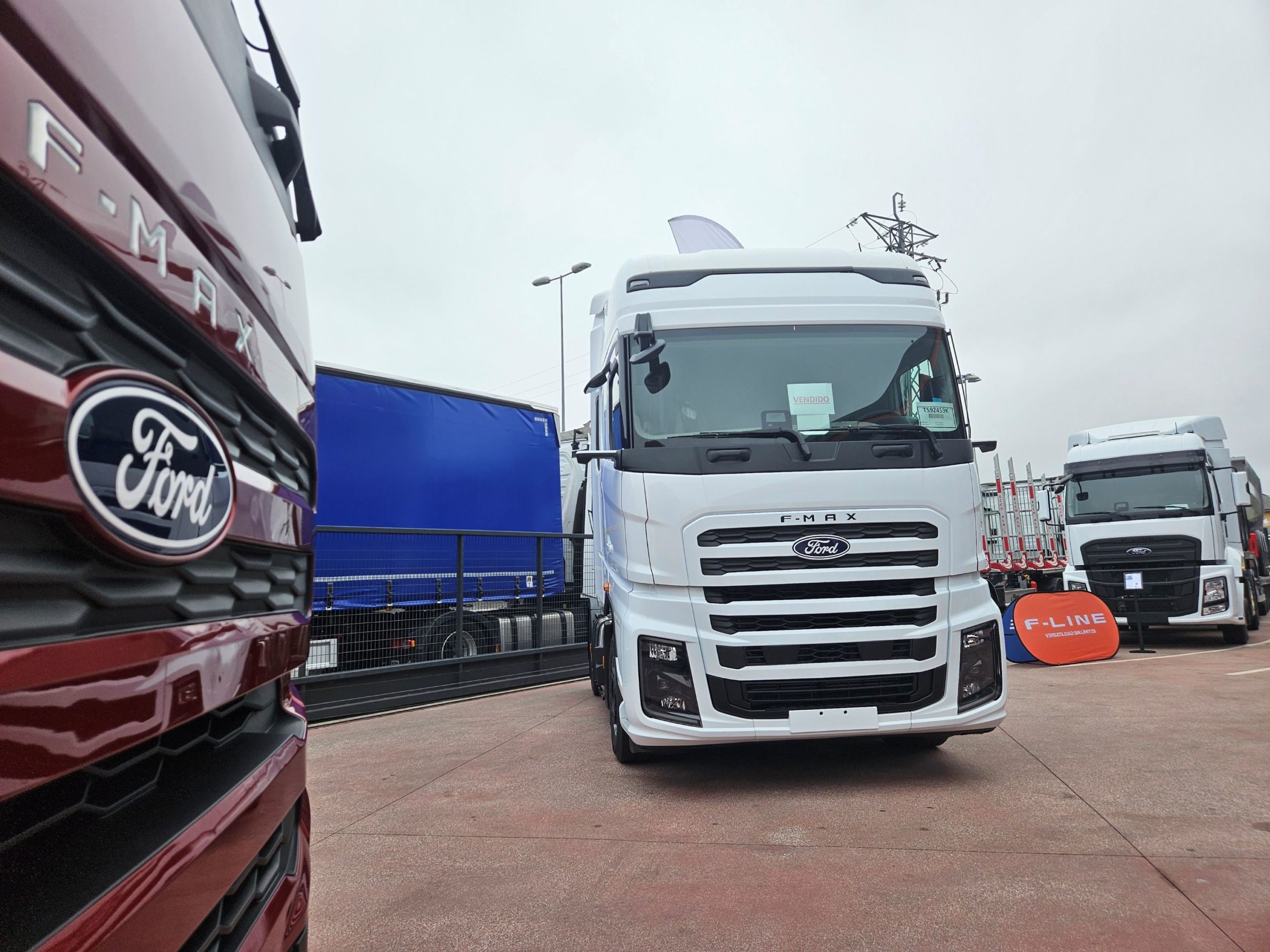 López y Vázquez Automoción concesionario Ford Trucks en Lugo, taller multimarca de vehículo industrial, además ofrece un completo panorama de servicios enfocados al transportista. López y Vázquez Automoción concesionario Ford Trucks en Lugo, taller multimarca de vehículo industrial, además ofrece un completo panorama de servicios enfocados al transportista.