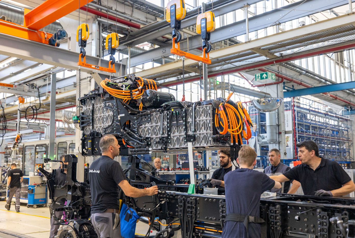 MAN fabrica 1.300 camiones eléctricos en un año