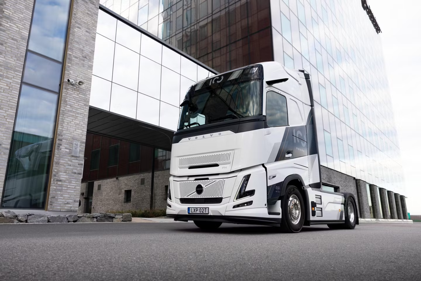 Volvo Trucks lanza la Edición 100 Aniversario de sus modelos FH