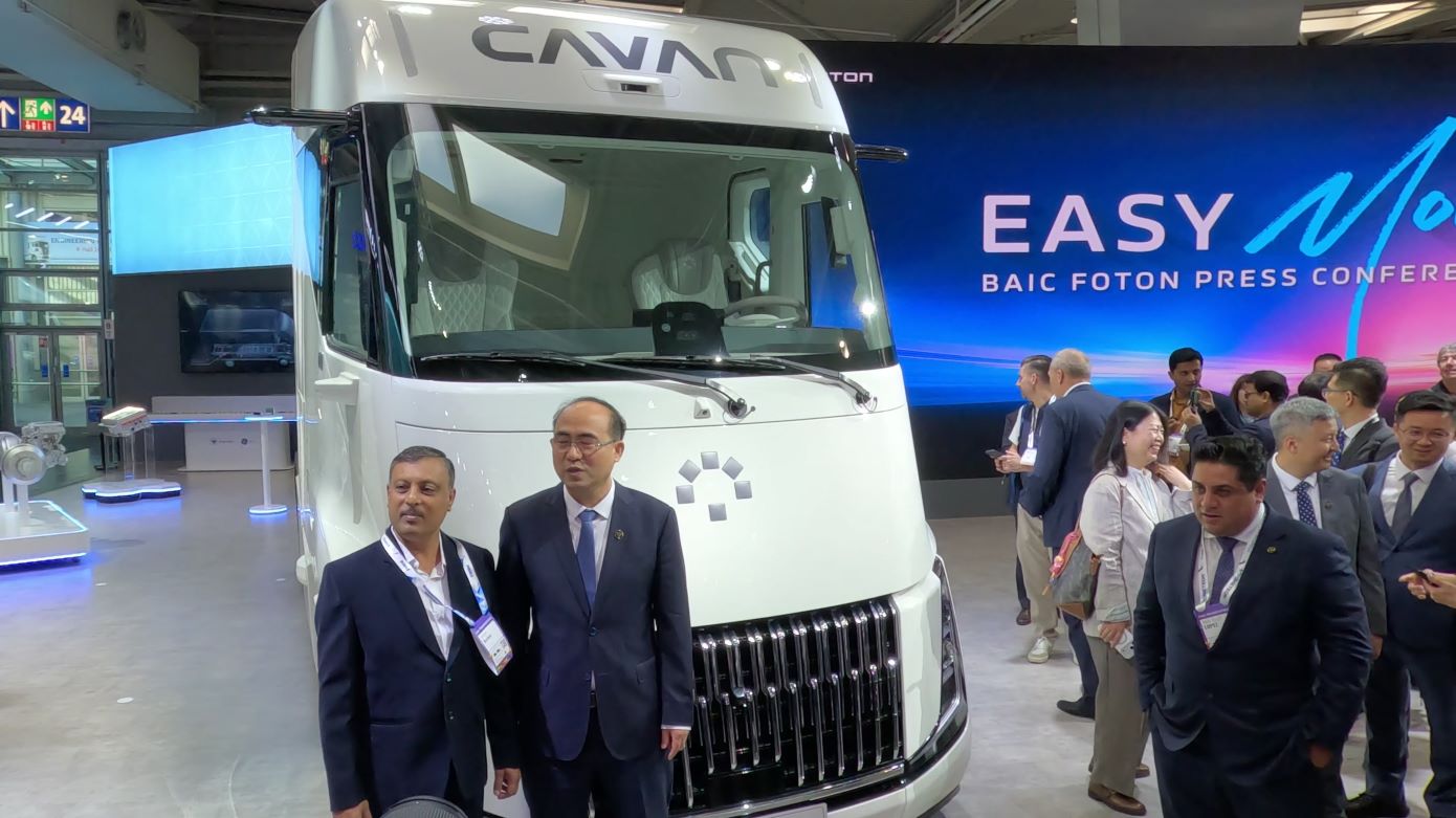 FOTON presenta el CAVAN BEACON