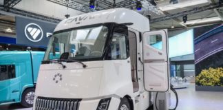 FOTON presenta el CAVAN BEACON y entrega a Acendix su GALAXUS 9 número 13 millones