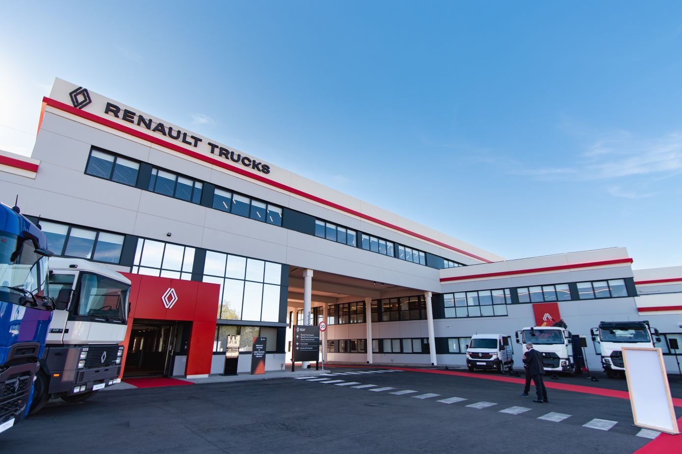 Renault Trucks estrena su nueva sede integral en Getafe Renault Trucks estrena su nueva sede integral en Getafe