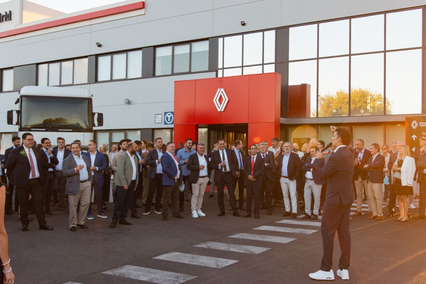 Renault Trucks estrena su nueva sede integral en Getafe Renault Trucks estrena su nueva sede integral en Getafe