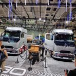 IAA Transportation 2026 los camiones que llegan a Europa ¿Tú próximo camión será europeo o chino? En este salón IAA 2026 Daimler Truck conmemora los 130 años del lanzamiento del primer camión de la historia con motor de explosión.