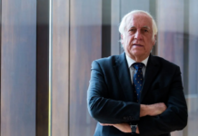 Mercedes-Benz España despide a Carlos Espinosa de los Monteros