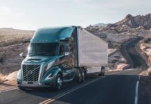 VNL de VOLVO TRUCKS uno de los camiones más cómodos de la RUTA El Volvo VNL norteamericano cuenta con un gran sleeper para el largo recorrido.